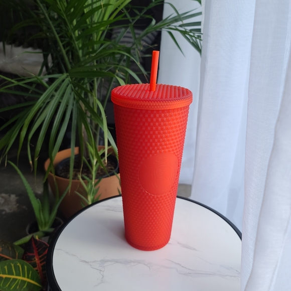 Starbucks matte red studded tumbler 24 oz - Picture 2 of 4